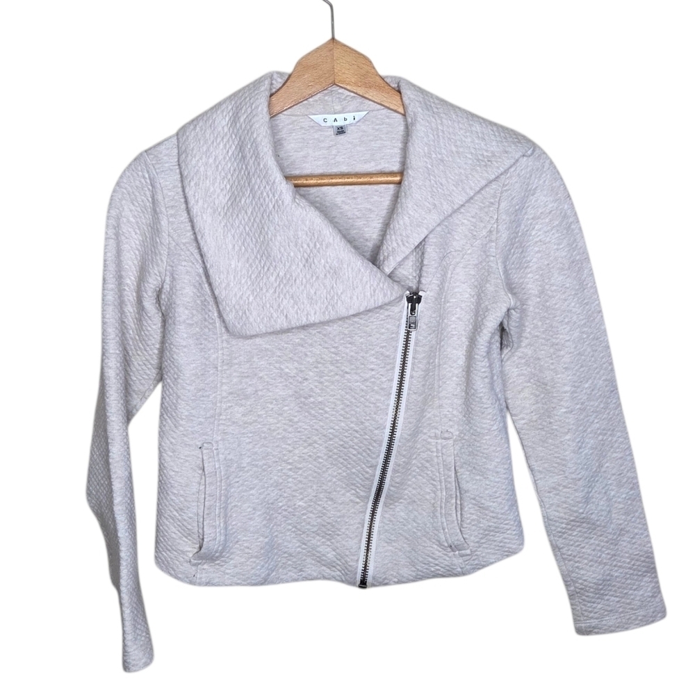 Cabi #913 Ryder Soft Moto Jacket Cream Quilted Asymmetrical Zipper Size XS